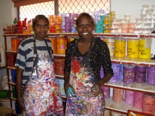 Samara and Bethany at Yuendumu